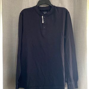 New Gap long sleeve t shirt